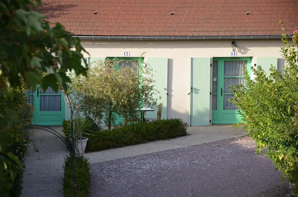 Auberge Bourbonnaise Lurcy-Levis Exterior photo