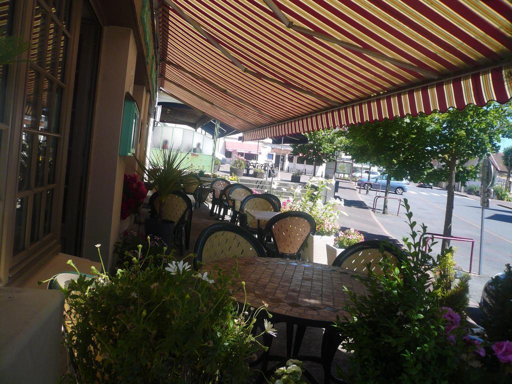 Auberge Bourbonnaise Lurcy-Levis Exterior photo